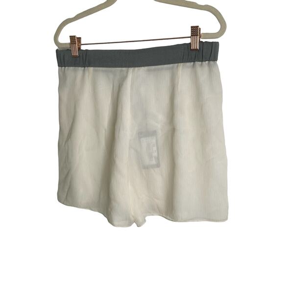 Emporio Armani 100% Mulberry Silk Shorts Elastic Waist Pull On Made in Italy 42 - Picture 1 of 9